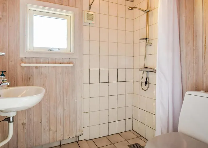 Semesterbostad Laxtonvej *